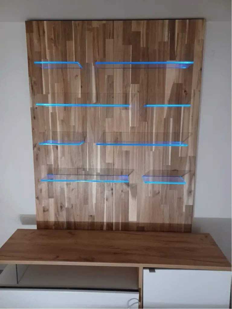 Tablettes en verres clair joints polis avec fixations invisibles et led intégrées